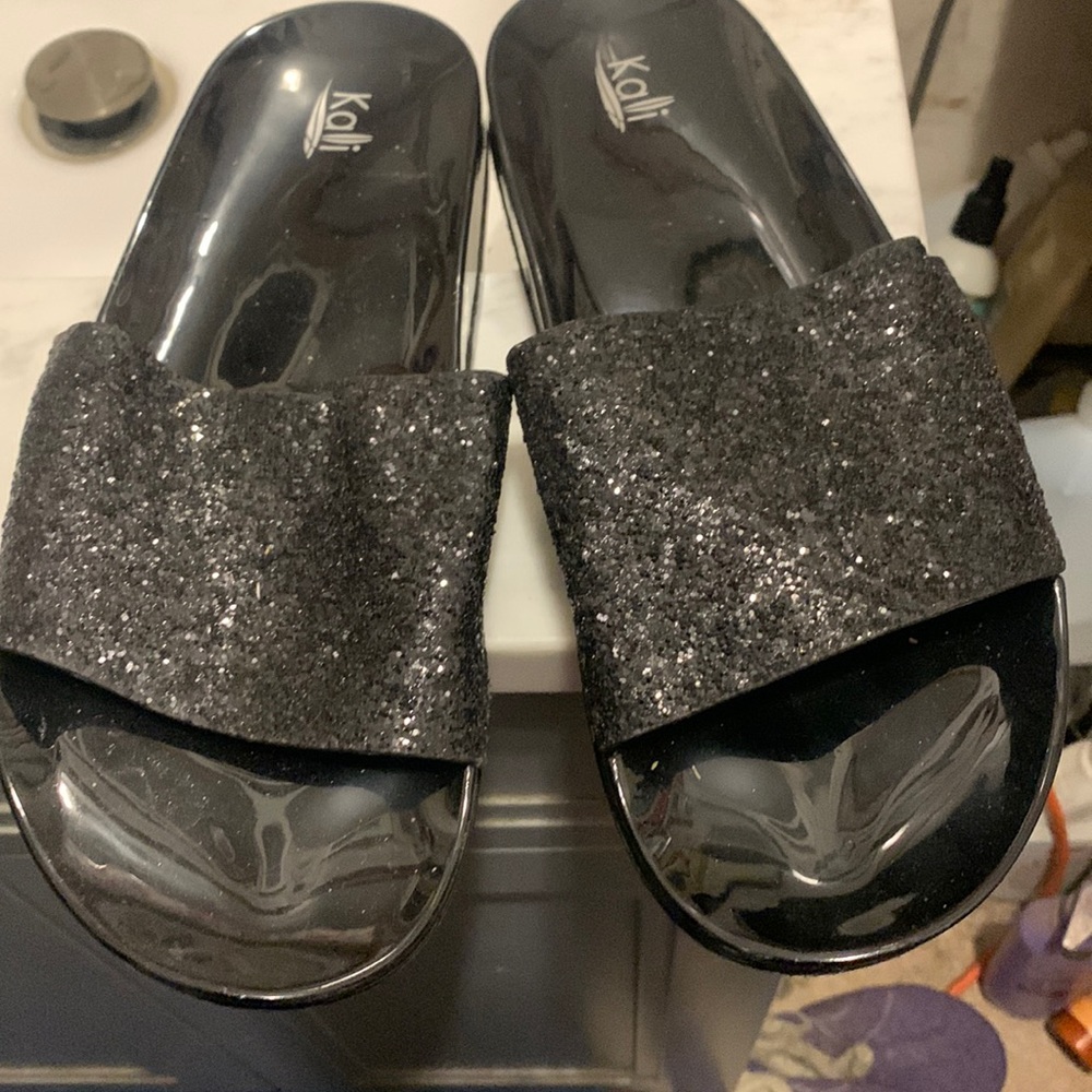 Kali slide sandals